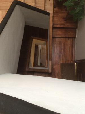 Fatima escalera, gold, Dubái, Carpintería, moma  https://www.carpinteriamoma.com, carpintería, Vigo, reformas, integral, parquet,  armarios,  suelos , diseño , 8888, Pontevedra, ebanistería