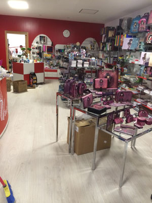 Marin ari plaza beigiña, gold, Dubái, Carpintería, moma  https://www.carpinteriamoma.com, carpintería, Vigo, reformas, integral, parquet,  armarios,  suelos , diseño , 8888, Pontevedra, ebanistería